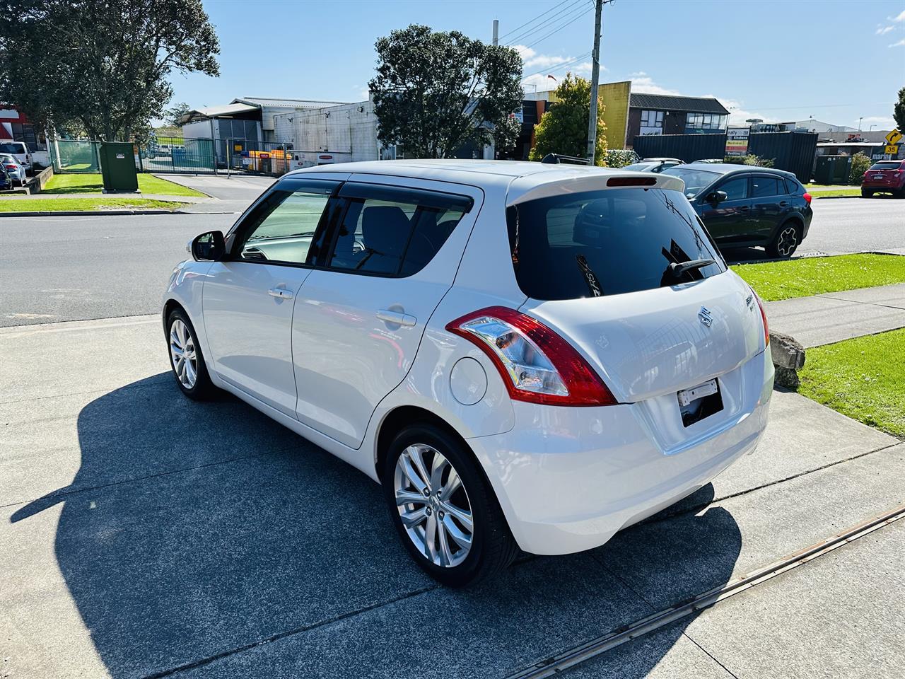 2016 Suzuki SWIFT