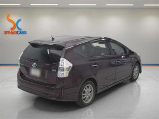 2014 Toyota Prius - Thumbnail