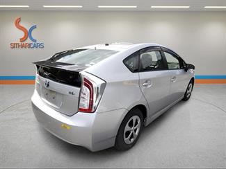 2015 Toyota Prius - Thumbnail