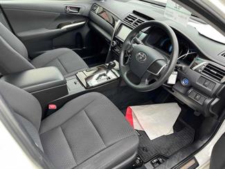 2013 Toyota Camry - Thumbnail