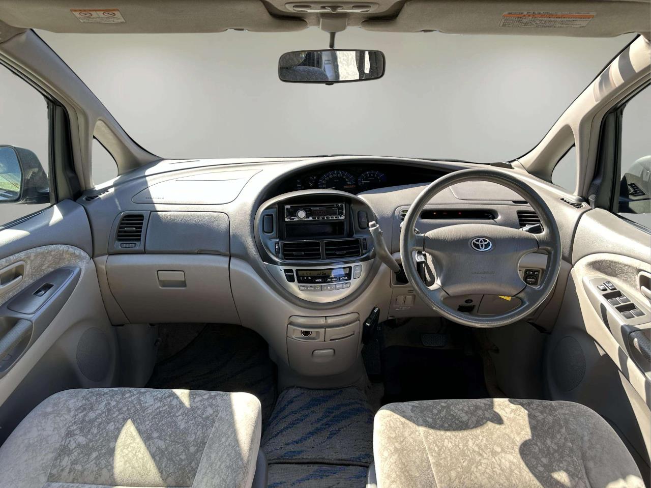 2000 Toyota Estima