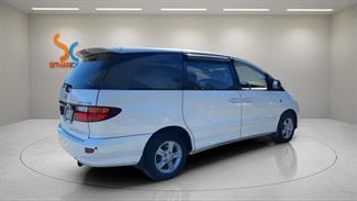 2000 Toyota Estima - Thumbnail