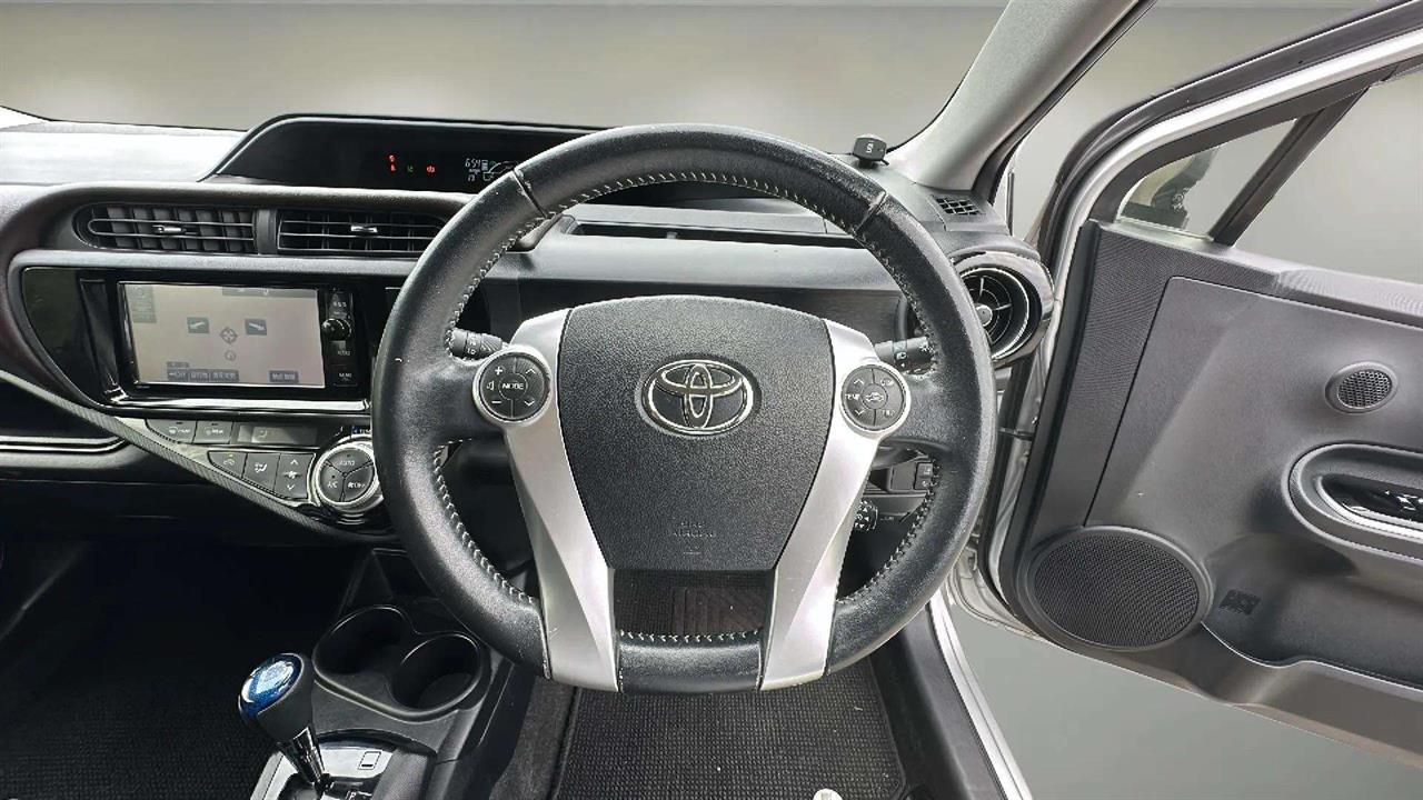 2016 Toyota AQUA