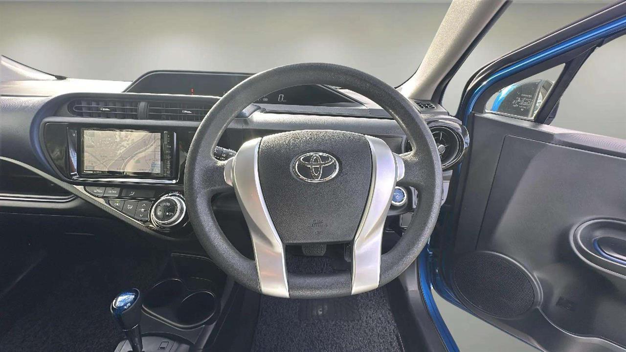 2015 Toyota AQUA