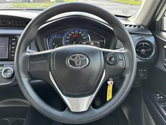 2015 Toyota Corolla - Thumbnail