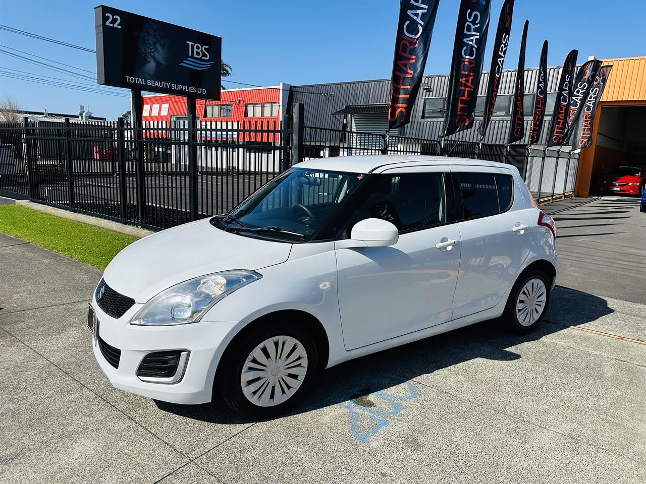 2015 Suzuki SWIFT