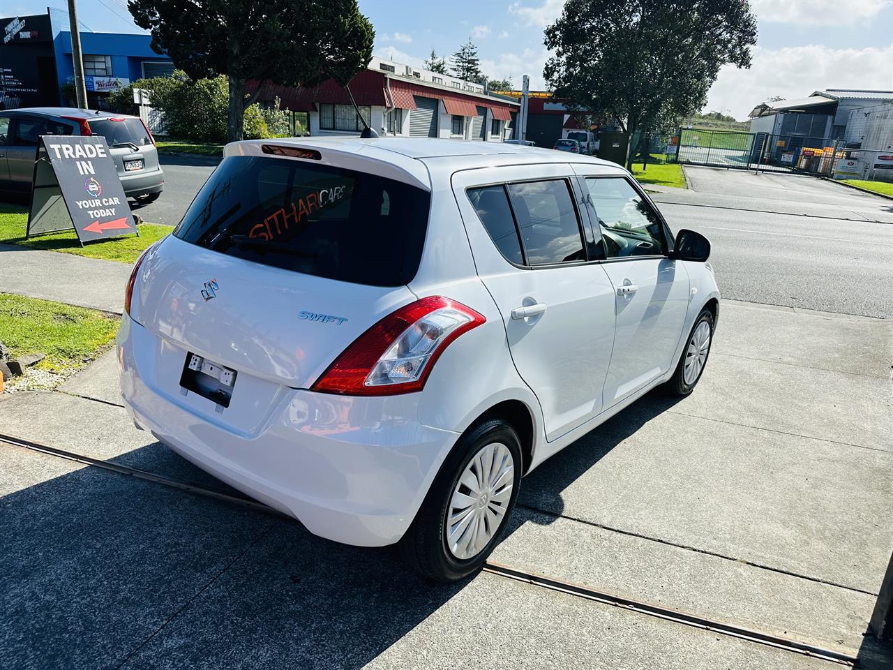 2015 Suzuki SWIFT