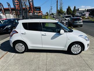 2015 Suzuki SWIFT - Thumbnail