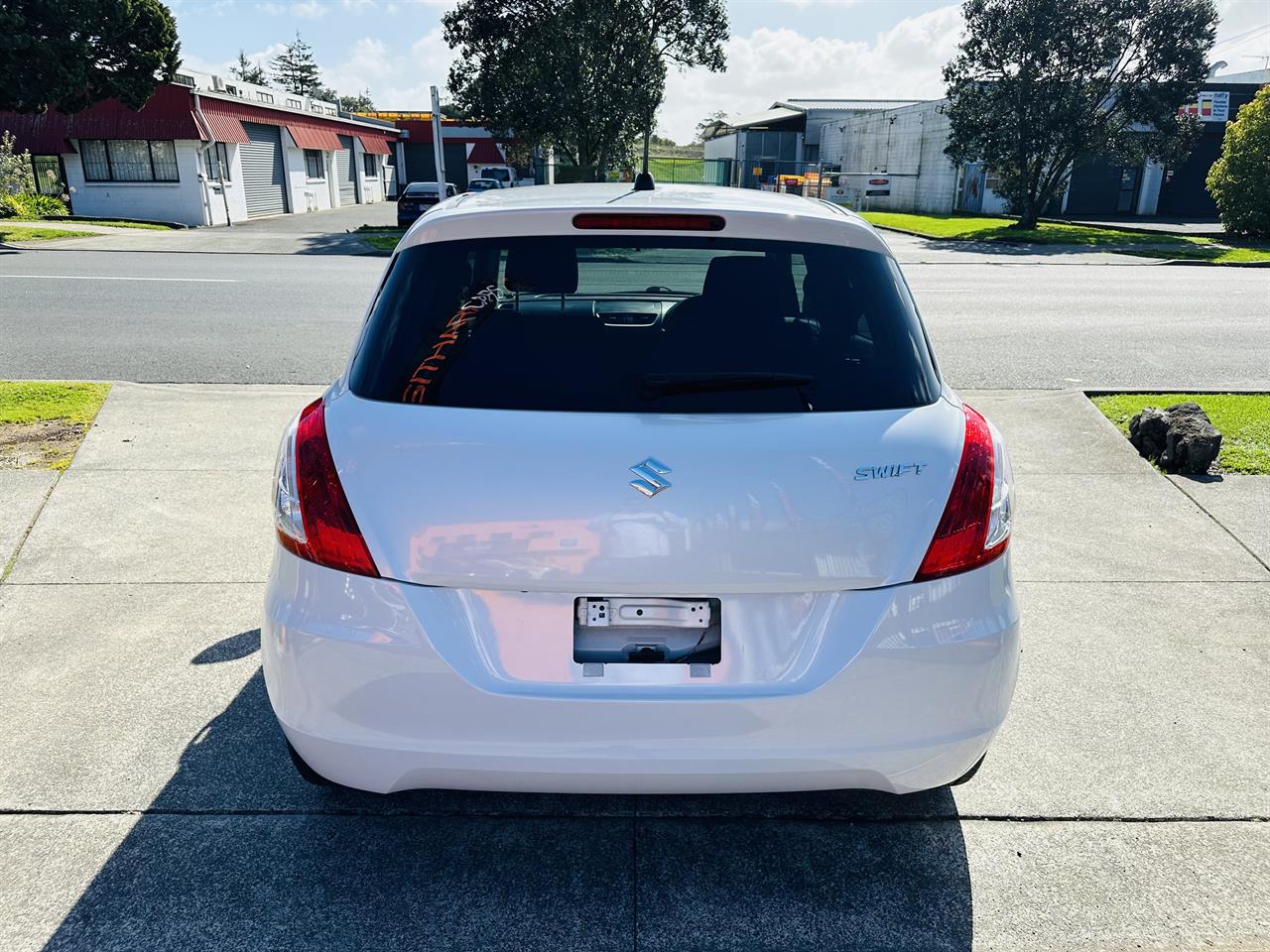 2015 Suzuki SWIFT