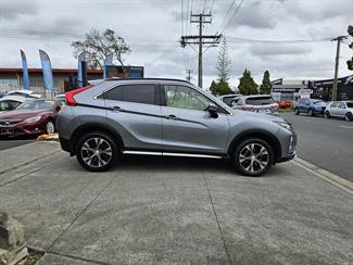 2018 Mitsubishi Eclipse Cross - Thumbnail