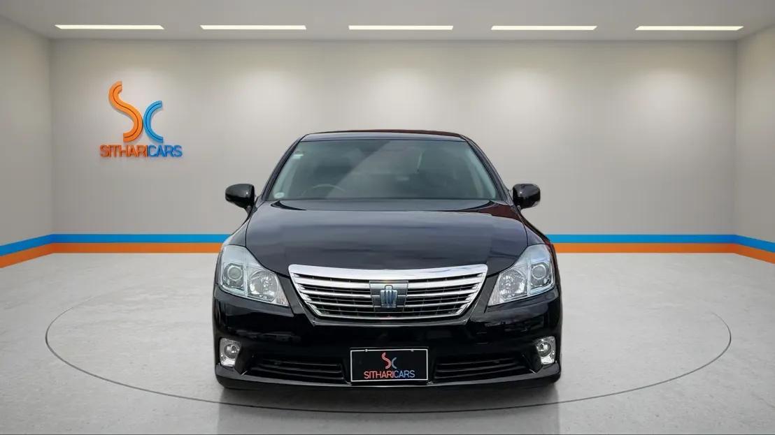 2012 Toyota CROWN