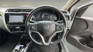 2016 Honda Grace - Thumbnail