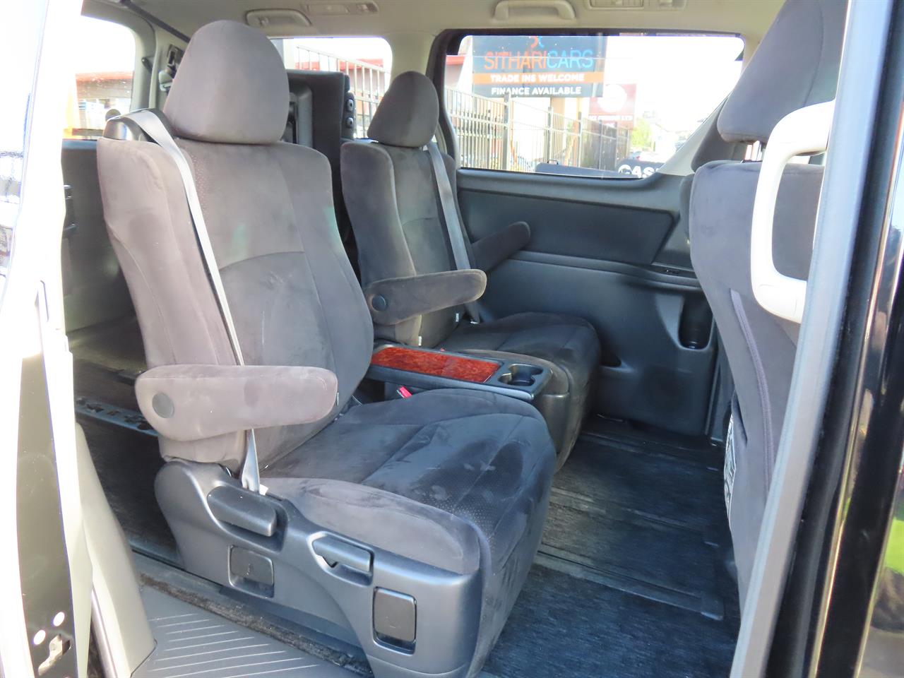 2010 Toyota VELLFIRE