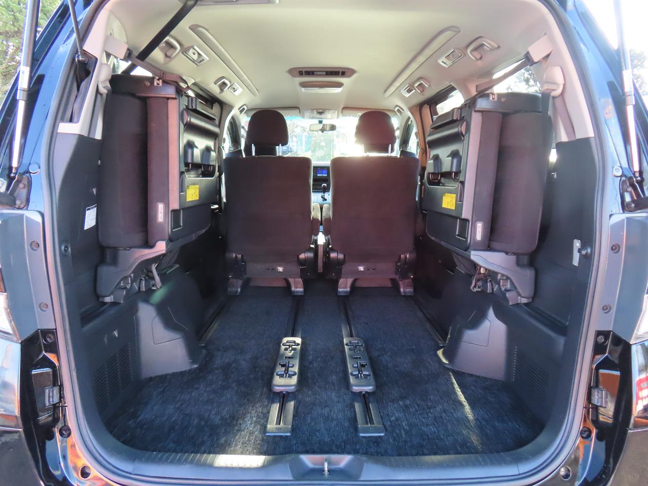 2010 Toyota VELLFIRE