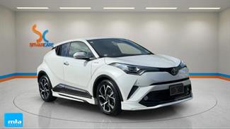 2017 Toyota C-HR - Thumbnail