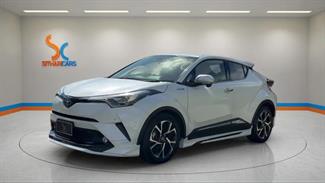 2017 Toyota C-HR - Thumbnail