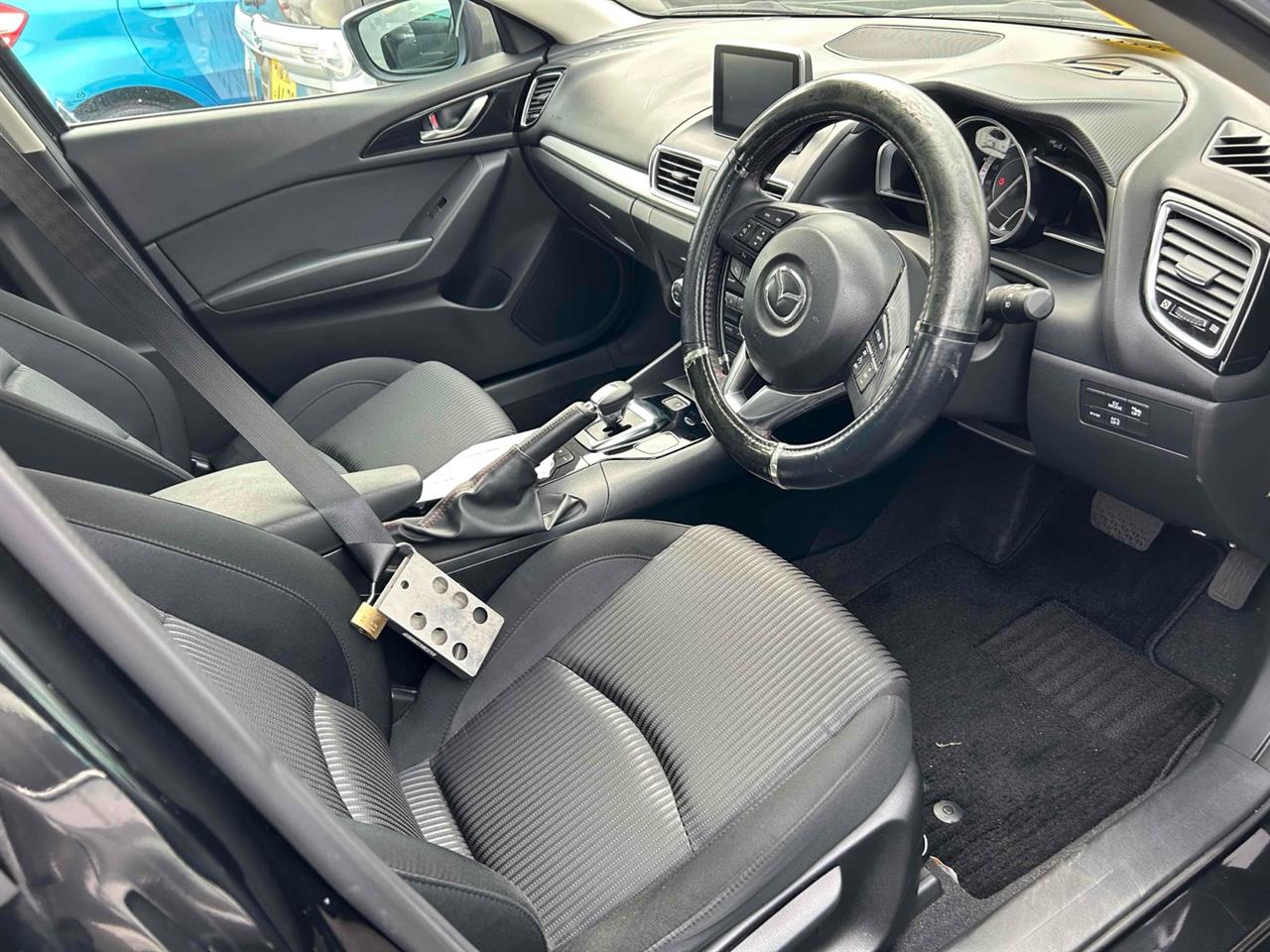 2015 Mazda Axela