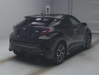 2018 Toyota C-HR - Thumbnail