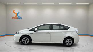 2014 Toyota Prius - Thumbnail