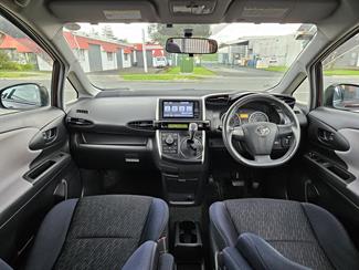 2012 Toyota WISH - Thumbnail