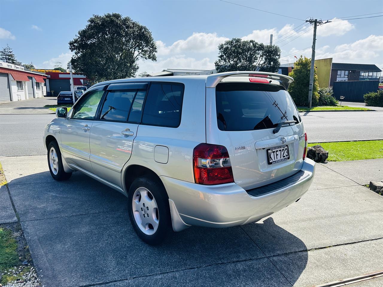 2006 Toyota KLUGER