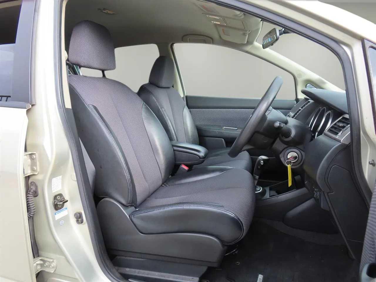 2005 Nissan Tiida