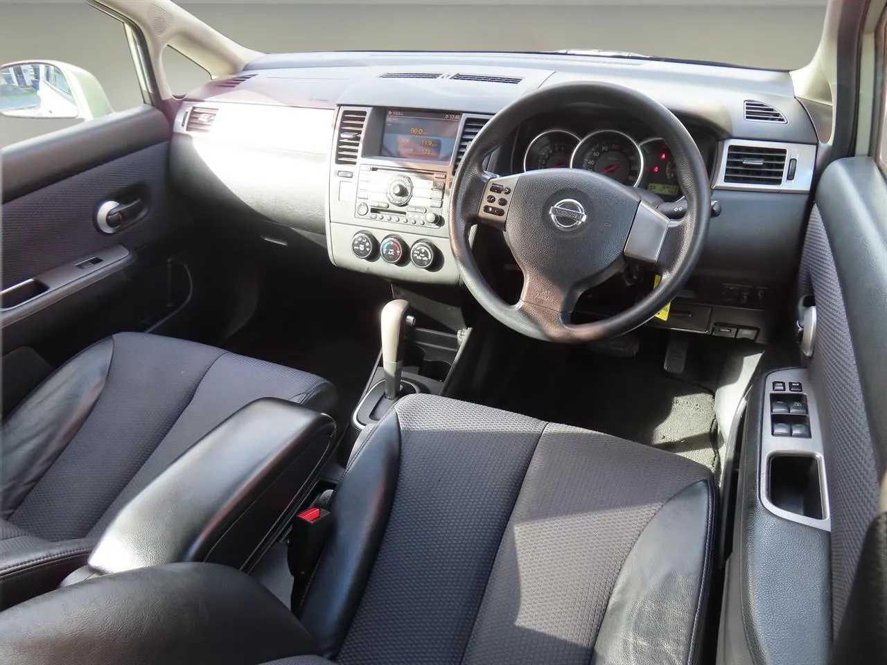 2005 Nissan Tiida