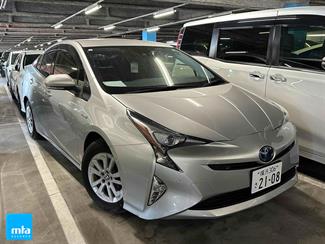 2018 Toyota Prius - Thumbnail