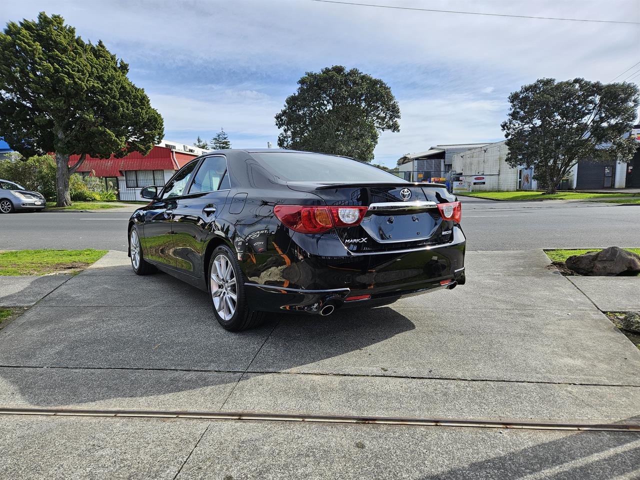 2011 Toyota Mark-X