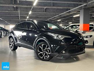 2017 Toyota C-HR - Thumbnail