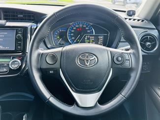 2015 Toyota Corolla - Thumbnail