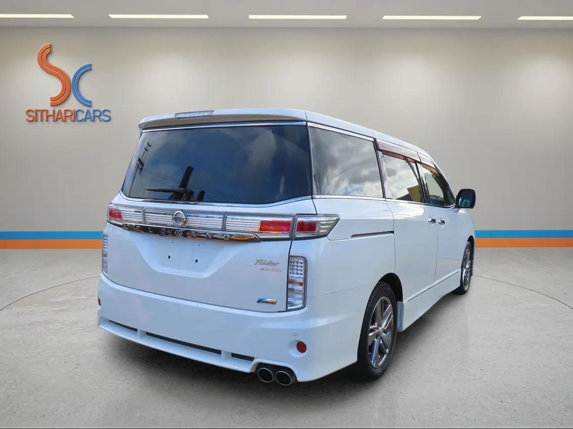 2011 Nissan Elgrand