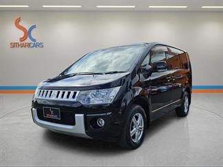 2011 Mitsubishi Delica - Thumbnail