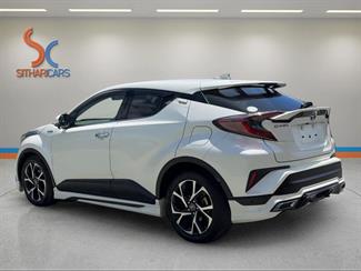 2018 Toyota C-HR - Thumbnail