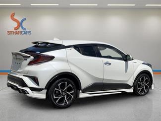 2018 Toyota C-HR - Thumbnail