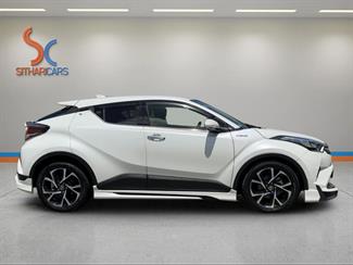 2018 Toyota C-HR - Thumbnail