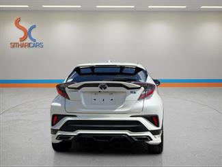 2018 Toyota C-HR - Thumbnail