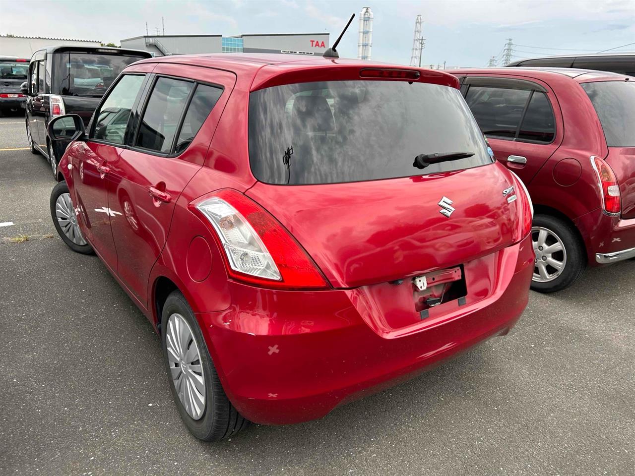 2013 Suzuki SWIFT