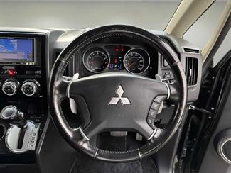 2013 Mitsubishi Delica - Thumbnail