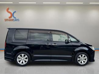 2013 Mitsubishi Delica - Thumbnail