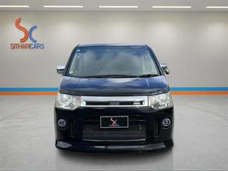 2013 Mitsubishi Delica - Thumbnail