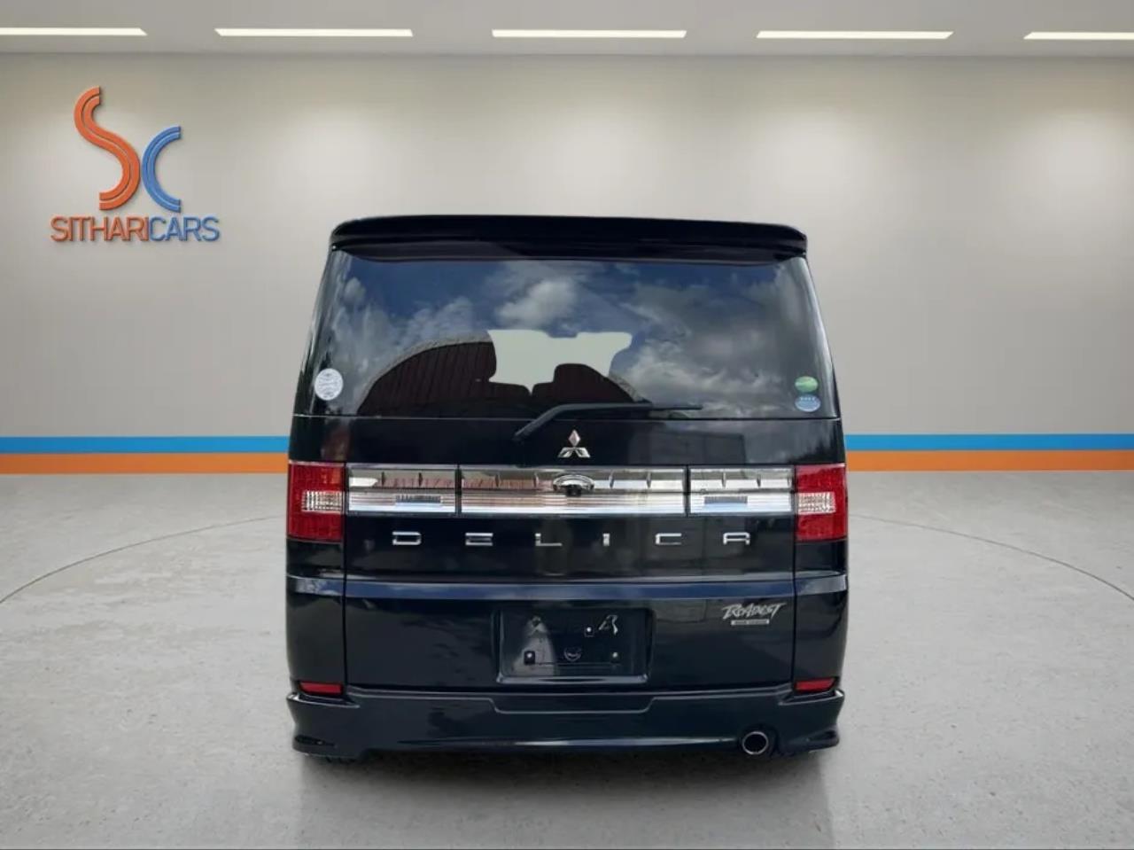 2013 Mitsubishi Delica